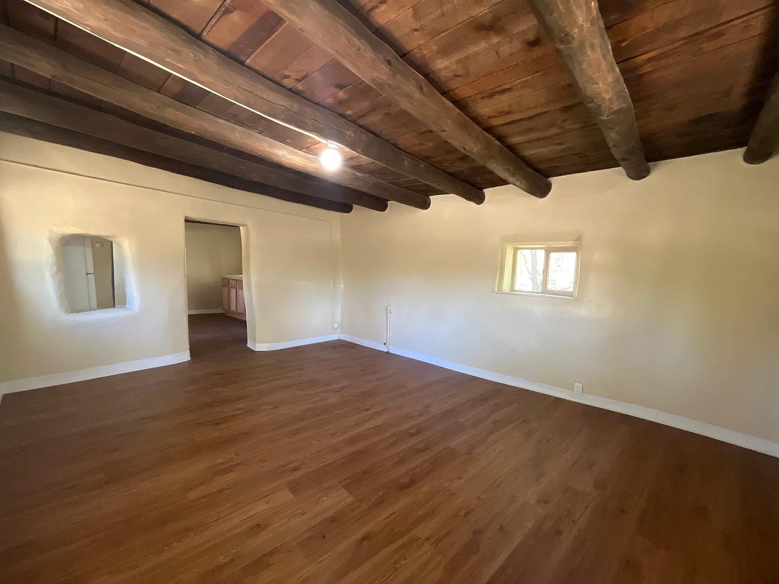 Studio, 700 sqft, $1,400 — Photo 3