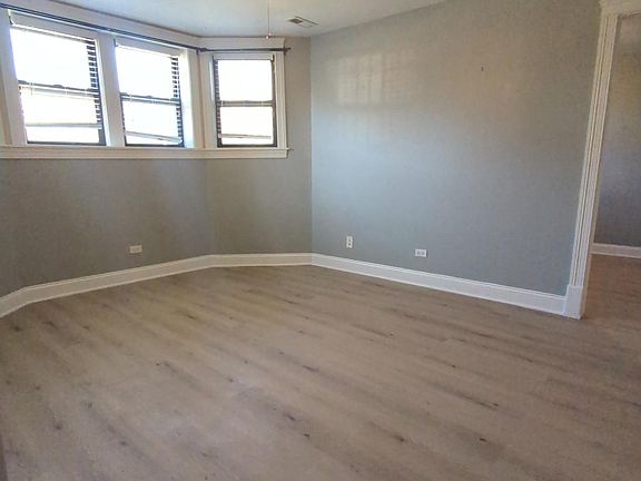 5th image of 3326 W Schubert Ave #G