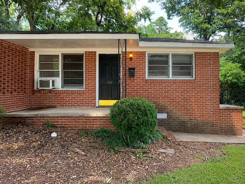 355 Morton Ave