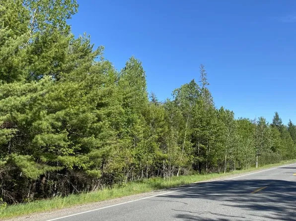 Medway Rd, Mattawamkeag, ME 04459