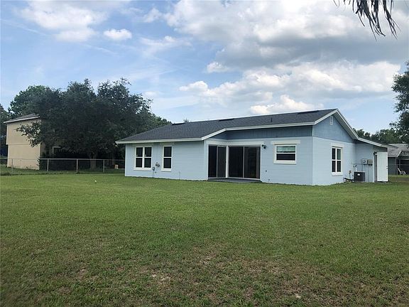 2nd image of 703 Bunker Ln