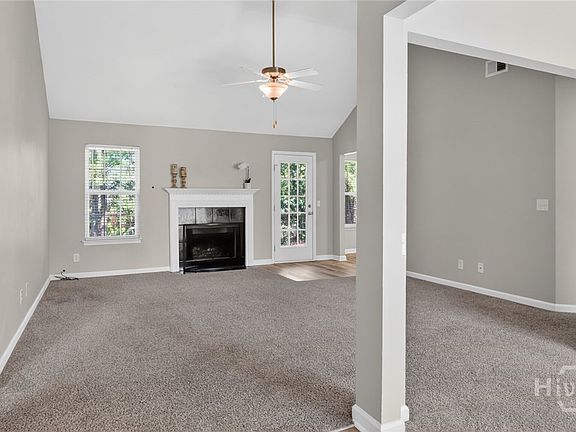 3rd image of 112 W Tahoe Drive