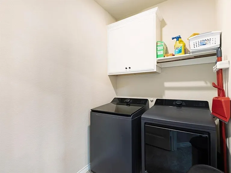 2109 Lake Hawthorne Trl — Photo 26