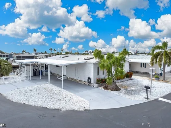 3032 Bounty Ln, Saint James City, FL 33956