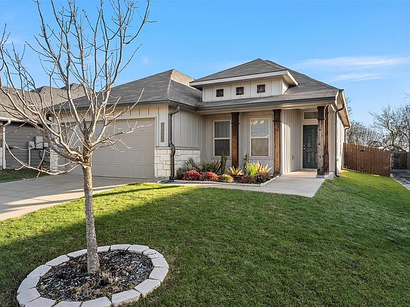 2nd image of 10421 Arabella Ln