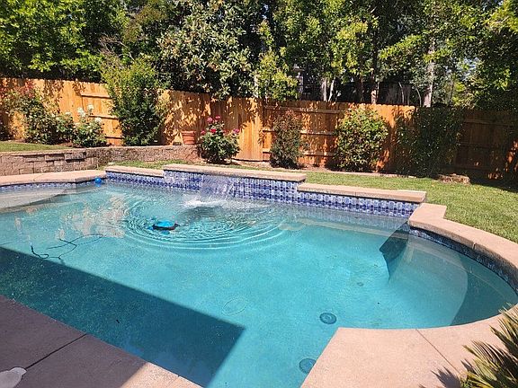 5th image of 943 King James Way