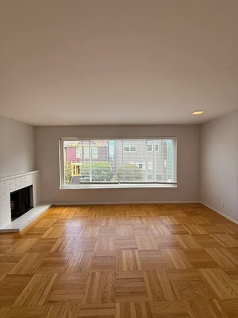 2 bed, 1.0 bath, 700 sqft, $5,495 — Photo 3