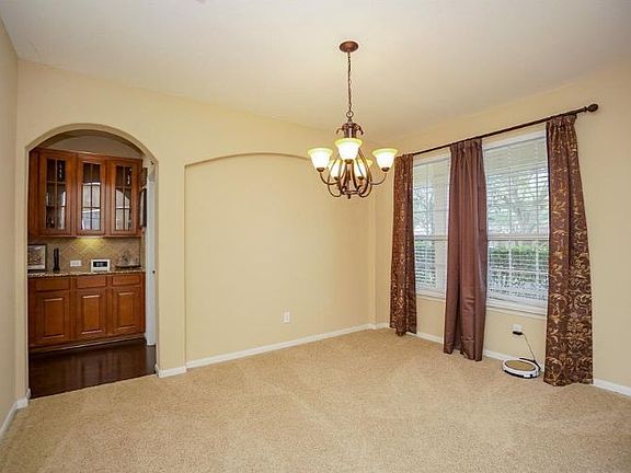 4th image of 6226 Oxford Lake Dr
