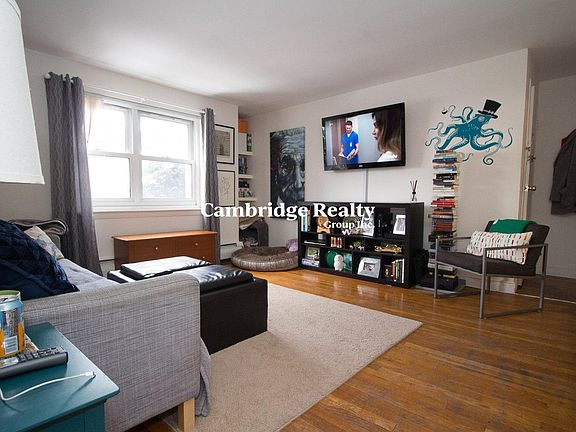 2nd image of 91 Chestnut St #1T