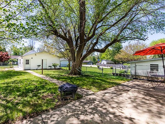 3rd image of 511 W Pearl St Lot 24