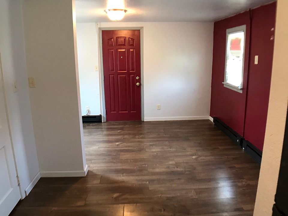 2nd image of 277 N Forest Ave