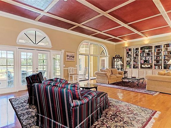 3rd image of 7603 Weeping Willow Cir