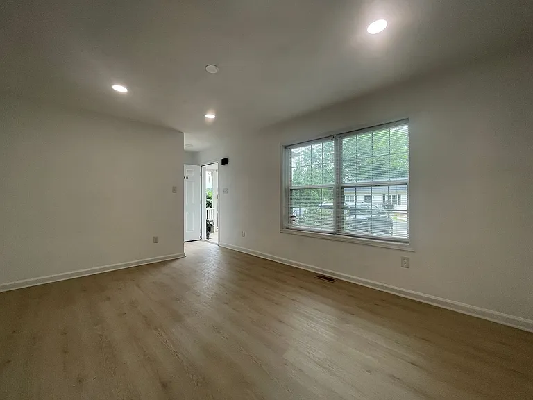 100 Gibson Park Dr #B — Photo 2