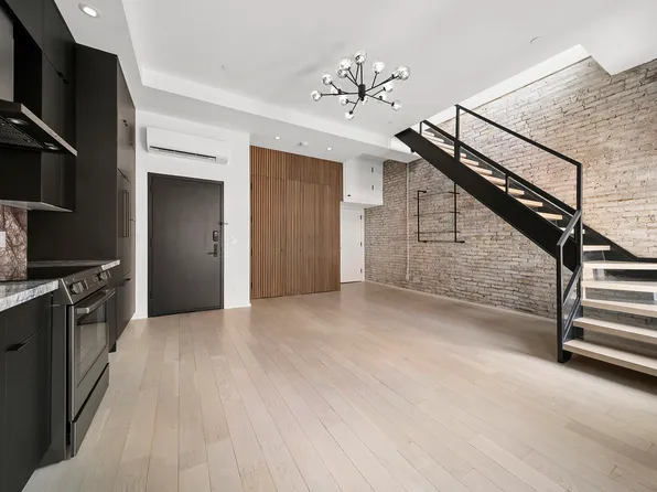 317 West 51st Street image 3 of 13