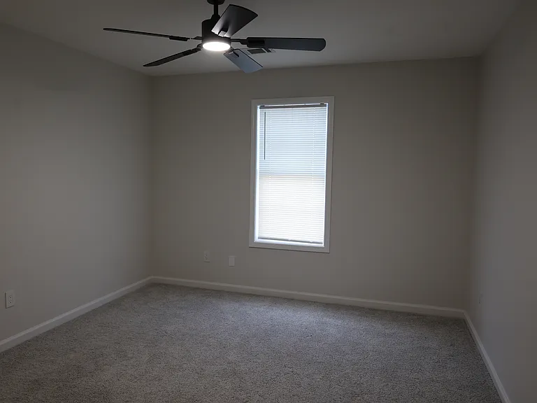 87 Park Ln — Photo 25