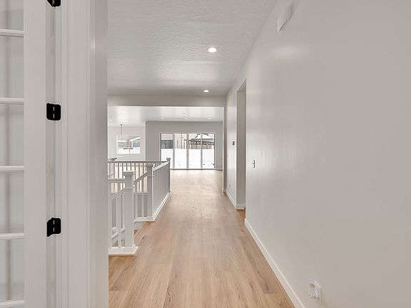 5th image of 273 E Polaris Dr #103