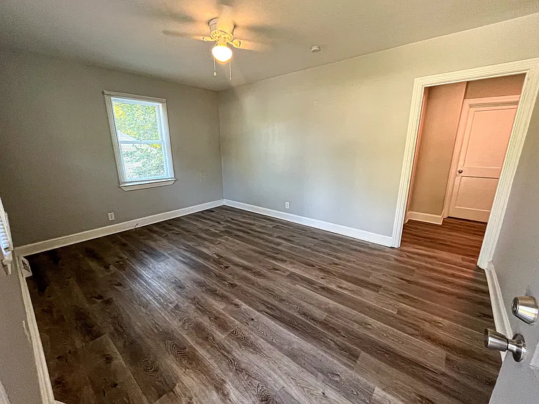 2905 Trent St — Photo 4