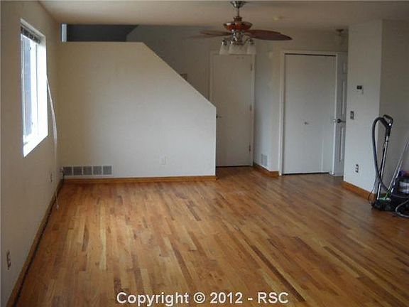4th image of 2042 Woodpark Dr