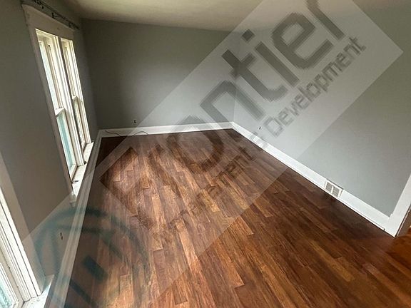 3rd image of 409 Elmwood Ave #4