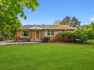 1000 N Hicks Rd, Palatine, IL 60067