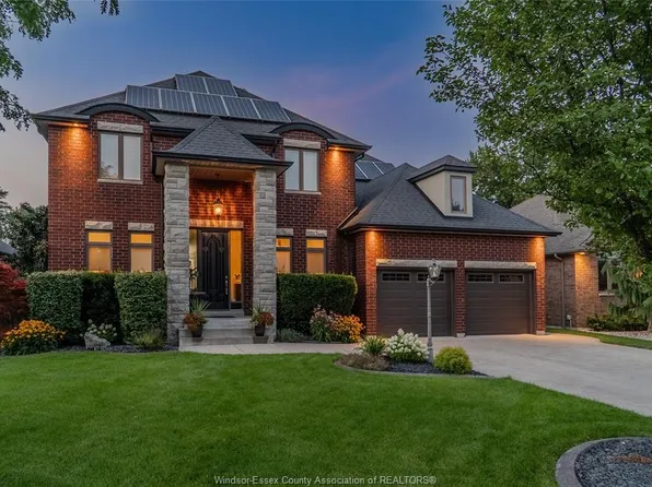 425 Superior St, Lasalle, ON N9J 3Z5