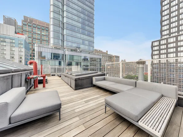 554 Broome Street image 13 of 13