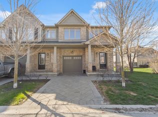1924 Cedarhollow Blvd #7, London, ON N5X 0K3