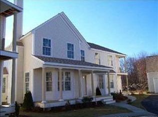 162 Boylston Dr, Cranston, RI 02921