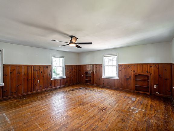 Large master bedroom