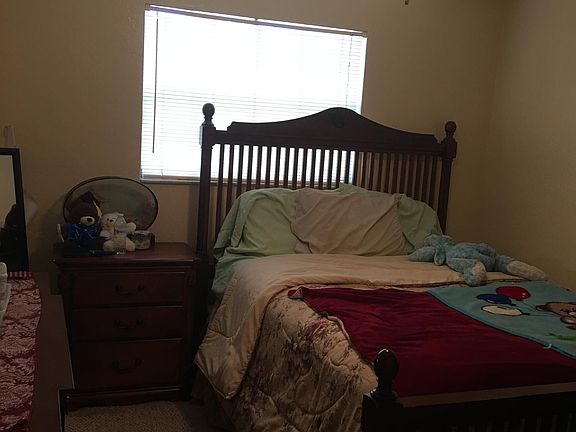 4th image of 1473 NE Old Mill Dr