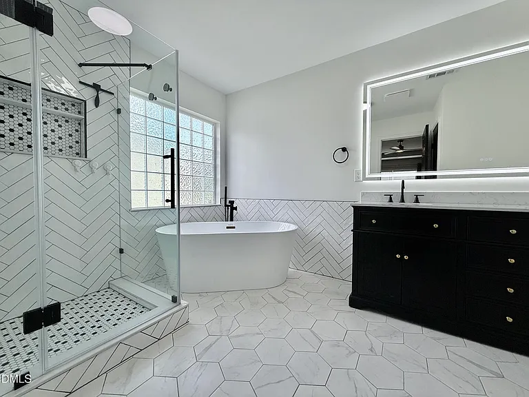 4604 Miller Dr — Photo 34