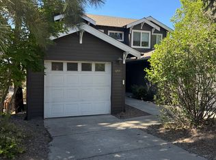 1207 NW Ogden Ave, Bend, OR 97703