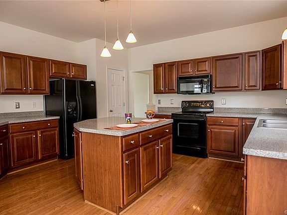 3rd image of 6316 Oakland Chase Pl