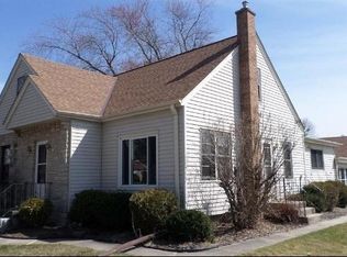 423 Main St, Belgium, WI 53004