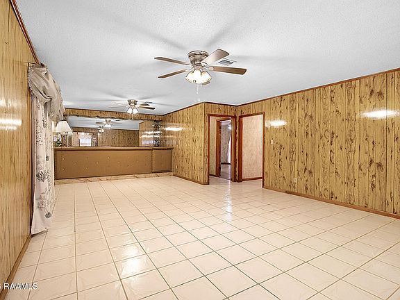 4th image of 407 Lovette St