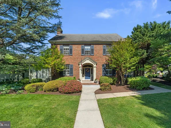 305 College Pl, Frederick, MD 21701