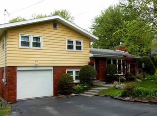 34 Sunset Dr, Troy, NY 12182