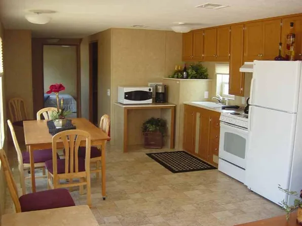 609 Statton Rd, Walnut Shade, MO 65771