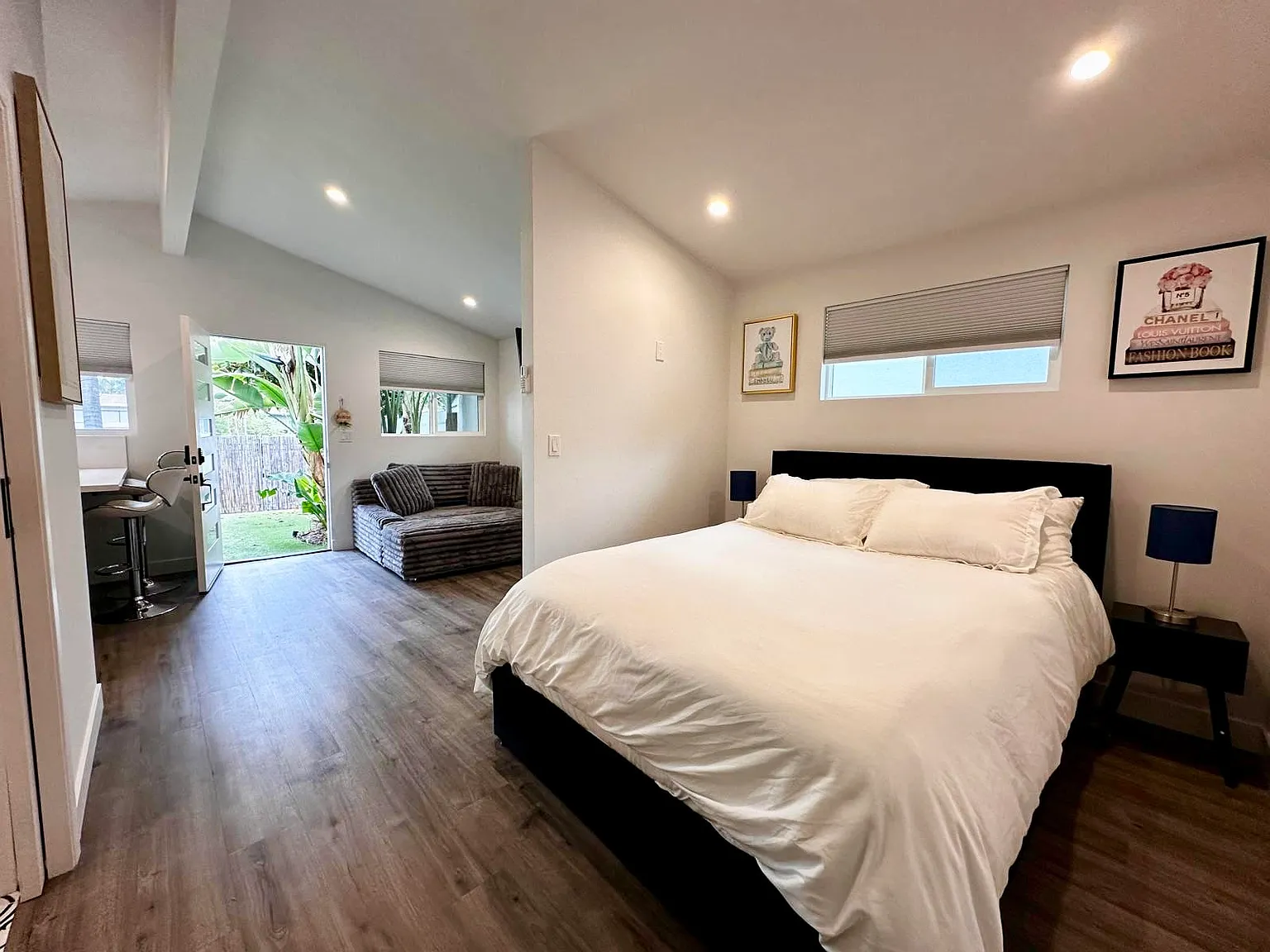 1 bed, 400 sqft, $2,500 — Photo 4