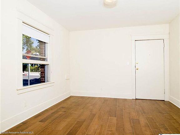 3rd image of 471 Lincoln Ave