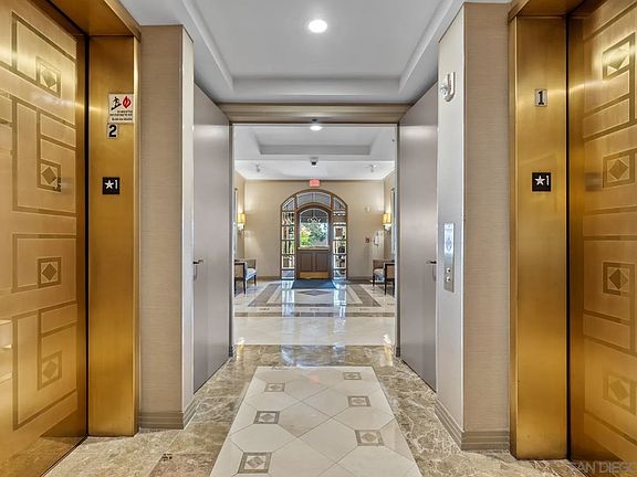 3rd image of 655 India St Unit 201