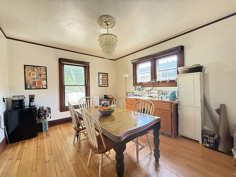 1008 W Huron St — Photo 6