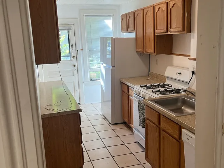 512 E Johnson St #1 — Photo 14