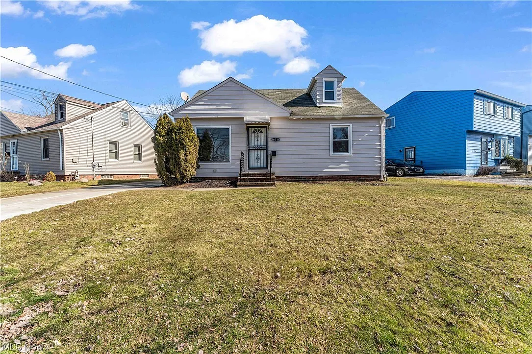 16711 Gerard Ave photo 1