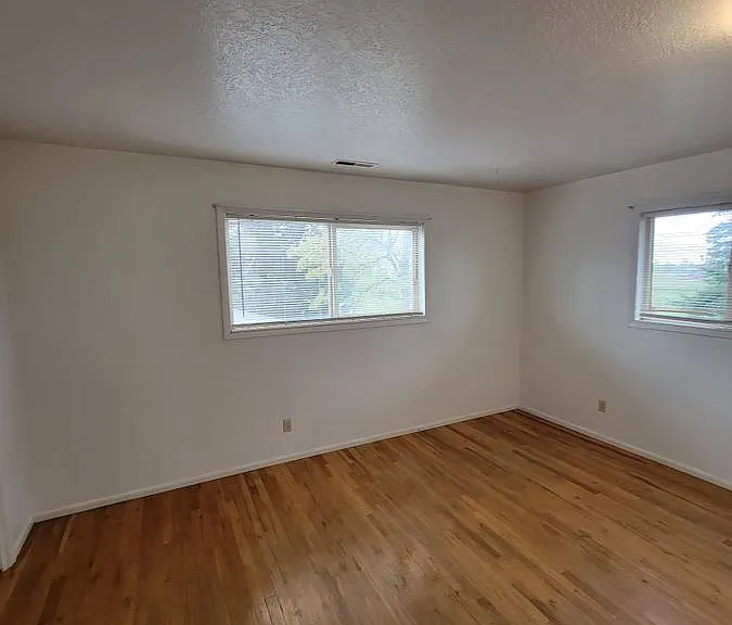 3346 Crestwood Ln — Photo 16