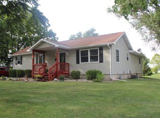 247 W Oak St, Paxton, IL 60957