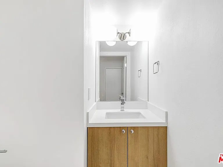 1441 S Bedford St — Photo 16
