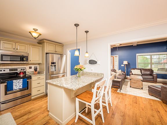 5th image of 8105 Savannah Hills Dr