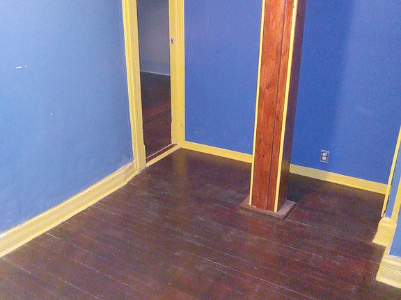 3rd image of 9231 S Woodlawn Ave