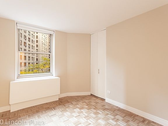3rd image of 30 W 63rd St APT 3W